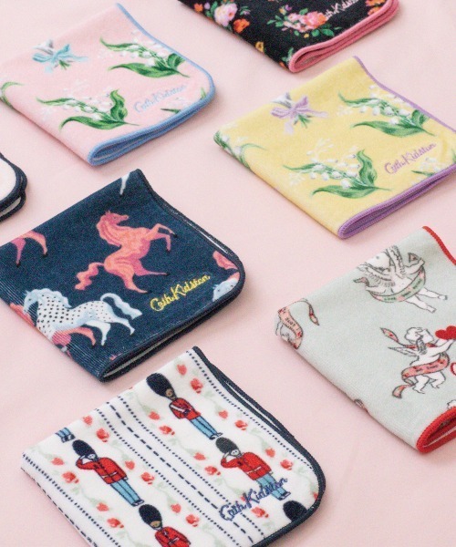 Cath Kidston(キャスキッドソン)の「タオルハンカチ Lily Of The Valley(ハンカチ/ハンドタオル・レディース・イエロー/ピンク・FREE)」の3枚目の写真