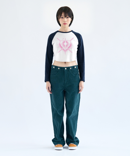 Video Jockey（ビデオジョッキー）の「オーロラハートクロップラグランLSティーシャツ[ネイビー]（Tシャツ/カットソー・レディース・ネイビー・FREE）」の3枚目の写真