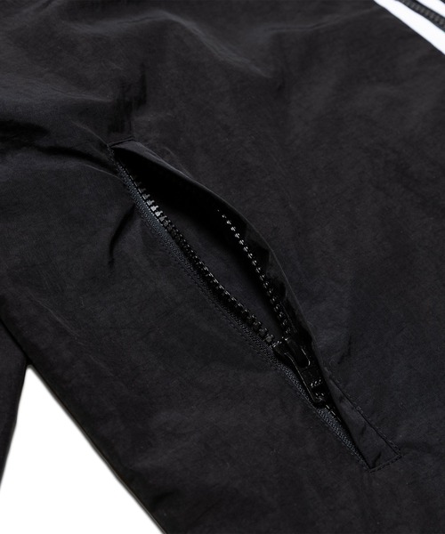 Chocolate Jesus （チョコレートジーザス ）の「CJ WIND SHELL JACKET（ナイロンジャケット・メンズ・バーガンディー/ブラック・LARGE/MEDIUM/SMALL/X-LARGE）」の4枚目の写真