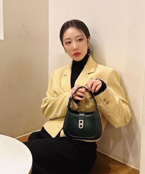 ELEGANCE PARIS（エレガンスパリ）の「ボニ ラッセラー ミニクロスバッグ OQSH001I（メッセンジャーバッグ・レディース・イエローゴールド・FREE）」の7枚目の写真