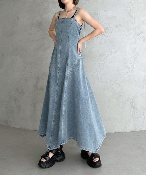PAGEBOY(ページボーイ)の「<まるでデニム見え!/紫外線カット/ストレッチ>マルデニキャミワンピース(ワンピース・レディース・ライトブルー/ブラック/ブルー/ブルー系その他・FREE)」の4枚目の写真