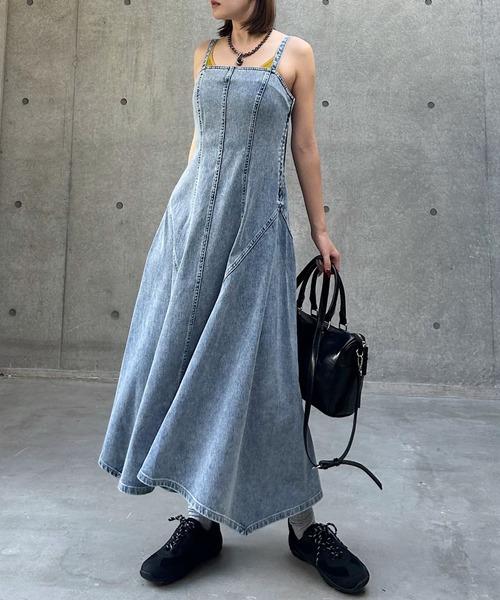 PAGEBOY（ページボーイ）の「＜まるでデニム見え！/紫外線カット/ストレッチ＞マルデニキャミワンピース（ワンピース・レディース・ライトブルー/ブラック/ブルー・FREE）」の10枚目の写真