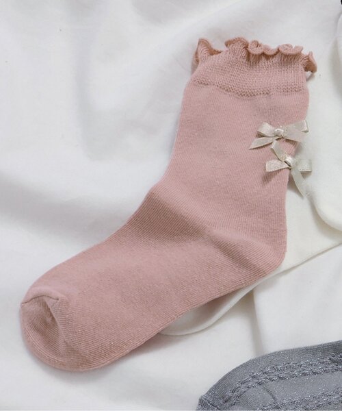 apres les cours（アプレレクール）の「後ろリボンメローソックス（ソックス/靴下・キッズ・ブラック/ピンク/アイボリー・12/15 /18/21）」の3枚目の写真