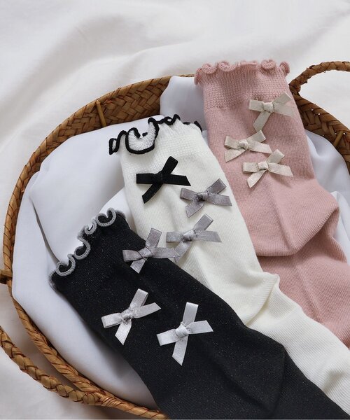 apres les cours（アプレレクール）の「後ろリボンメローソックス（ソックス/靴下・キッズ・ブラック/ピンク/アイボリー・12/15 /18/21）」の5枚目の写真