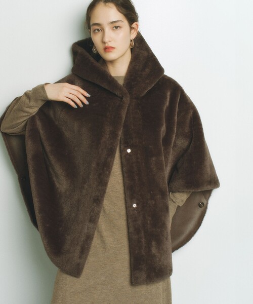2WAYリバーシブル】ショートファーリバーシブルポンチョ（ポンチョ