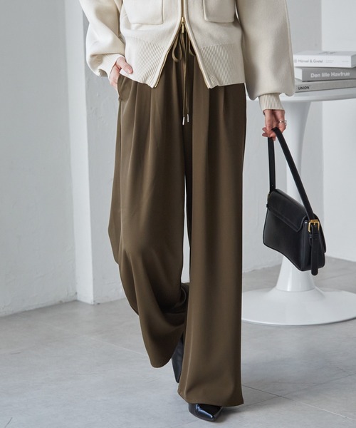 RANAN（ラナン）の「【全骨格◎/体型拾わず美脚見え】とろみ2タックイージーパンツ【4サイズ展開 S/M/L/LL】【イージーケア】（その他パンツ・レディース・アイボリー/ブラック/ブラウン/チャコール・L/LL/M/S）」の8枚目の写真