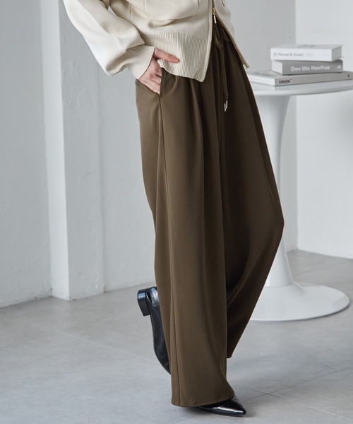 RANAN（ラナン）の「【全骨格◎/体型拾わず美脚見え】とろみ2タックイージーパンツ【4サイズ展開 S/M/L/LL】【イージーケア】（その他パンツ・レディース・アイボリー/ブラック/ブラウン/チャコール・L/LL/M/S）」の9枚目の写真