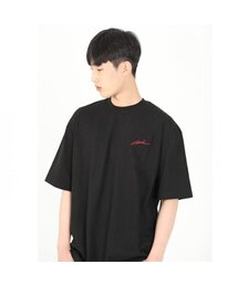 CRISCELO（クリスチェロ）の「(共用) シグネチャーロゴ レッド - (ブラック20番手オーバーサイズ)（Tシャツ/カットソー）」