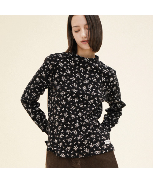 CHIQUITA(チキータ)の「ハーフタートルスウェットシャツ(フラワーナッピング)ブラック 244603FBK(Tシャツ/カットソー・レディース・その他・SMALL/MEDIUM)」の1枚目の写真