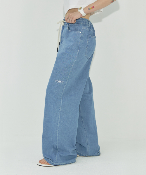 FEIHEI（フェイヘイ）の「(UX)STRING SLAP WIDE DENIM PANTS INDIGO（デニムパンツ・レディース・その他・SMALL/MEDIUM/LARGE）」の2枚目の写真