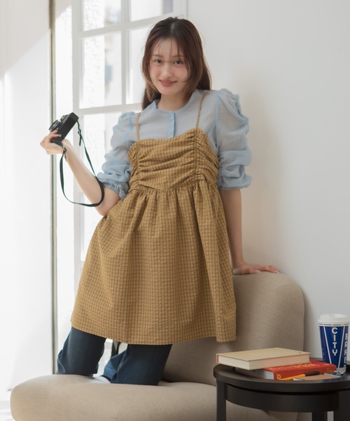 HEILIS(ヘイリス)の「チェックギャザーチュニックキャミソール / チェック柄 キャミ ノースリーブ 韓国 春服 夏服 ガーリー トレンド キャミソール イエロー ブラウン ブルー 茶 黄 青 チュニック トップス(キャミソール・レディース・ブルー/ブラウン・FREE)」の4枚目の写真