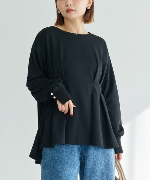 LAVEANGE(ラビアンジェ)の「ウエストタック ライトスウェットプルオーバー(スウェット・レディース・グレイッシュベージュ/ブラック・3L/LL/M/5L/4L)」の2枚目の写真