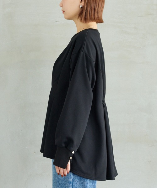 LAVEANGE(ラビアンジェ)の「ウエストタック ライトスウェットプルオーバー(スウェット・レディース・グレイッシュベージュ/ブラック・3L/LL/M/5L/4L)」の21枚目の写真