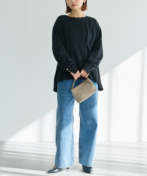 LAVEANGE(ラビアンジェ)の「ウエストタック ライトスウェットプルオーバー(スウェット・レディース・グレイッシュベージュ/ブラック・3L/LL/M/5L/4L)」の7枚目の写真