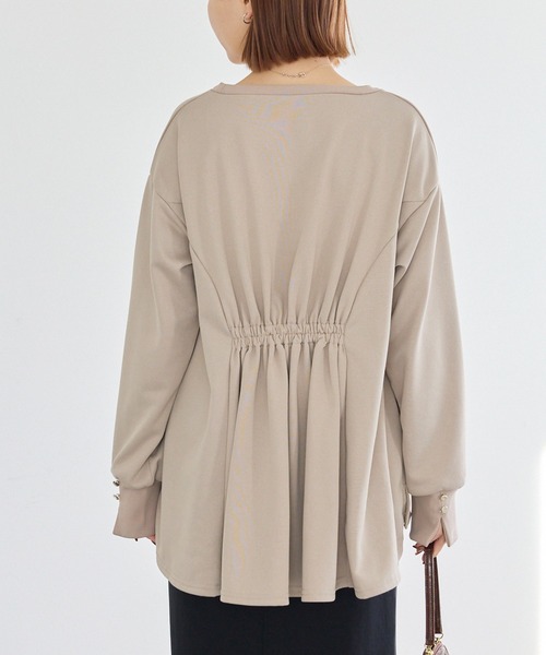 LAVEANGE(ラビアンジェ)の「ウエストタック ライトスウェットプルオーバー(スウェット・レディース・グレイッシュベージュ/ブラック・3L/LL/M/5L/4L)」の14枚目の写真