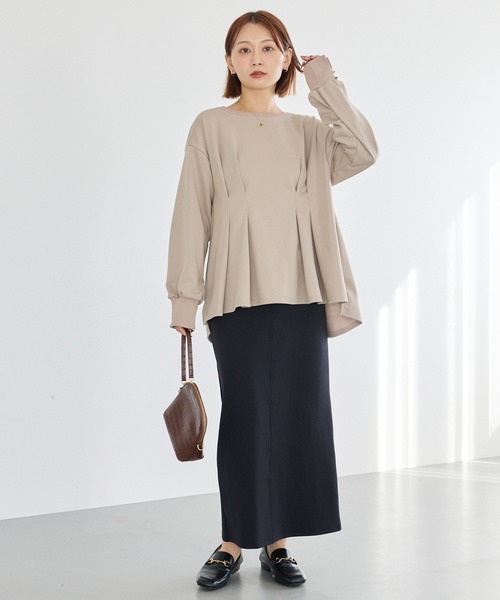 LAVEANGE(ラビアンジェ)の「ウエストタック ライトスウェットプルオーバー(スウェット・レディース・グレイッシュベージュ/ブラック・3L/LL/M/5L/4L)」の15枚目の写真