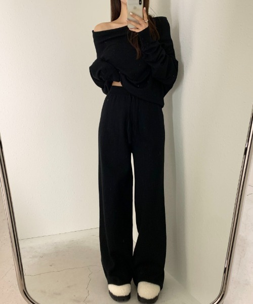 Aelina(エリナ)の「オフショルダー長袖トップスハイウエストワイドパンツセットアップ(セットアップ・レディース・アイボリー/グレー/ブラック・FREE)」の10枚目の写真