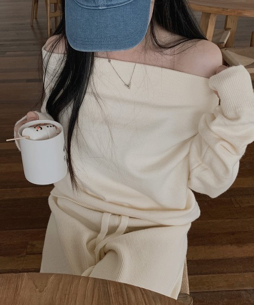 Aelina(エリナ)の「オフショルダー長袖トップスハイウエストワイドパンツセットアップ(セットアップ・レディース・アイボリー/グレー/ブラック・FREE)」の22枚目の写真