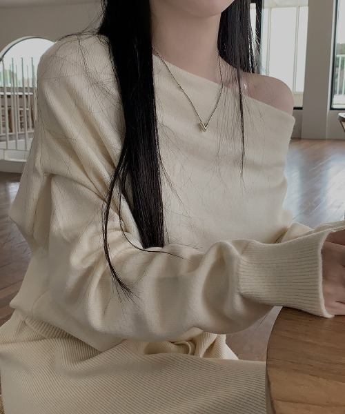 Aelina(エリナ)の「オフショルダー長袖トップスハイウエストワイドパンツセットアップ(セットアップ・レディース・アイボリー/グレー/ブラック・FREE)」の19枚目の写真