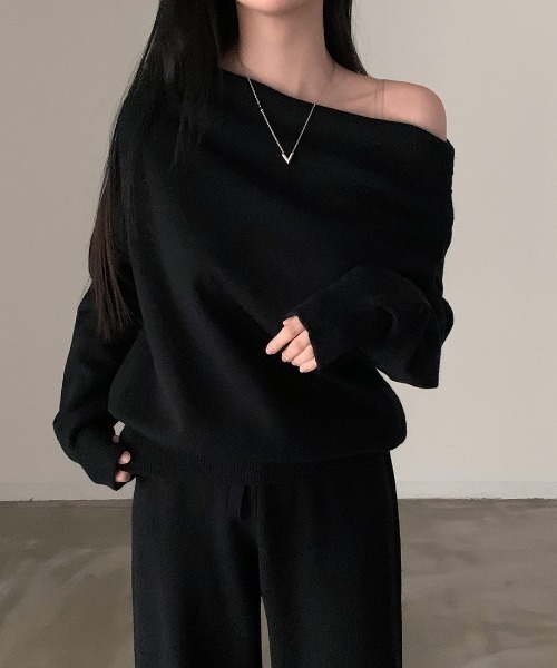 Aelina(エリナ)の「オフショルダー長袖トップスハイウエストワイドパンツセットアップ(セットアップ・レディース・アイボリー/グレー/ブラック・FREE)」の7枚目の写真