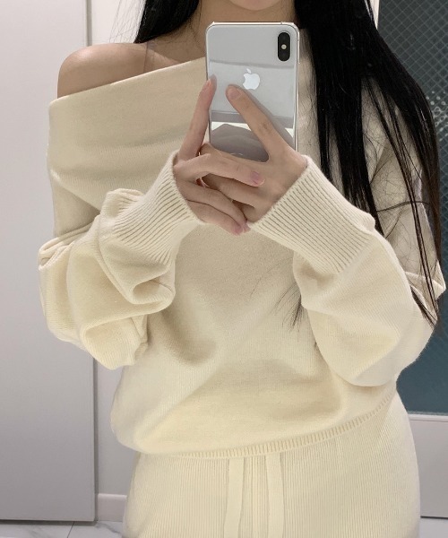 Aelina(エリナ)の「オフショルダー長袖トップスハイウエストワイドパンツセットアップ(セットアップ・レディース・アイボリー/グレー/ブラック・FREE)」の20枚目の写真