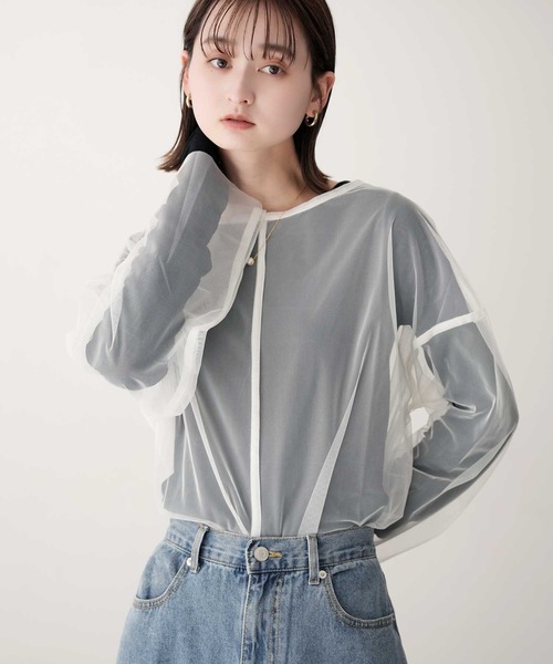 Bulue.(ブルー)の「【Bulue.】シアートップス(Tシャツ/カットソー・レディース・グレイッシュベージュ/オフホワイト/ブラック・FREE)」の2枚目の写真