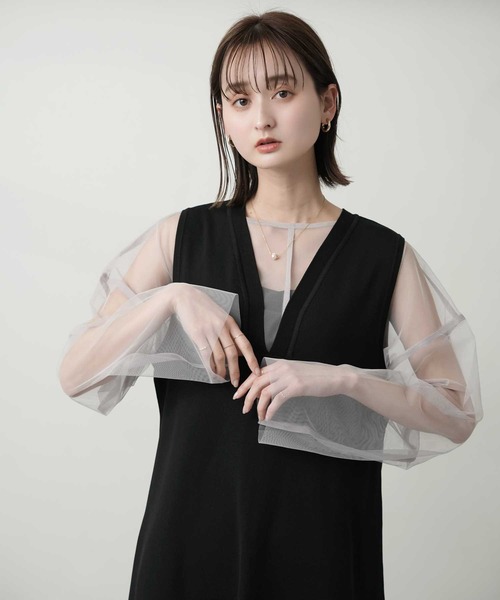 Bulue.(ブルー)の「【Bulue.】シアートップス(Tシャツ/カットソー・レディース・グレイッシュベージュ/オフホワイト/ブラック・FREE)」の11枚目の写真