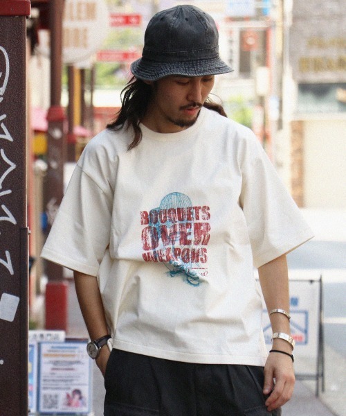 KRIFF MAYER(クリフメイヤー)の「やわらかヘビー天竺T(OVER)(Tシャツ/カットソー・メンズ・チャコール/ナチュラル/グレー・MEDIUM/LARGE/X-LARGE)」の3枚目の写真