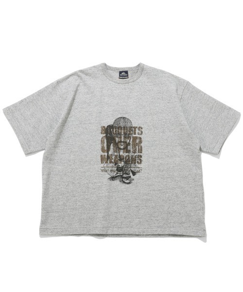 KRIFF MAYER(クリフメイヤー)の「やわらかヘビー天竺T(OVER)(Tシャツ/カットソー・メンズ・チャコール/ナチュラル/グレー・MEDIUM/LARGE/X-LARGE)」の5枚目の写真