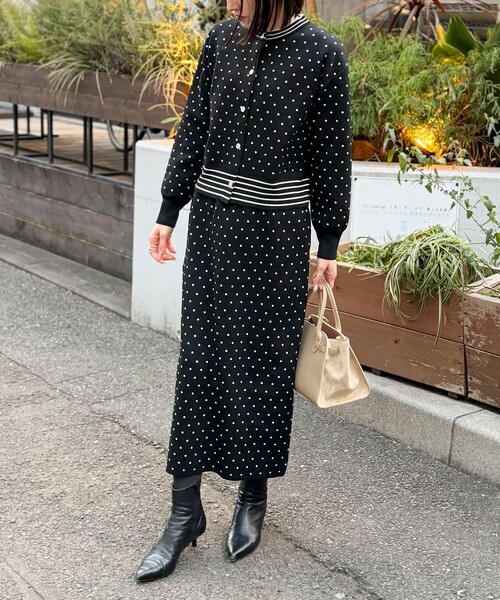 MICO COULIER（ミコクリエ）の「《セットアップ対応》エステルニットドットスカート（スカート・レディース・ライトグレー/ブラック・38）」の4枚目の写真