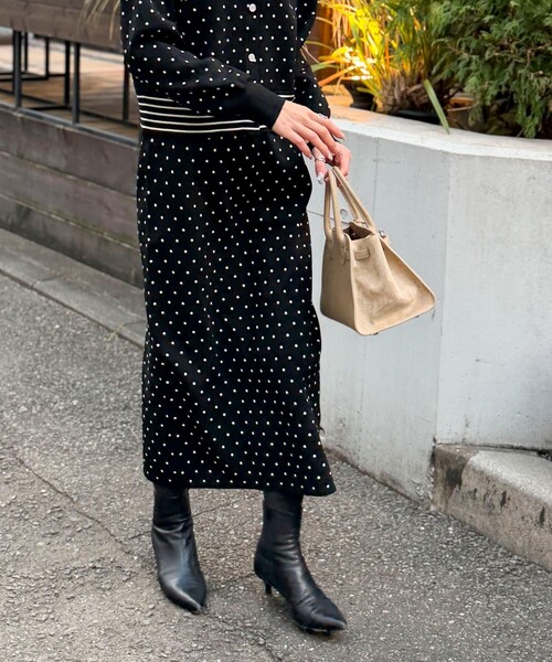 MICO COULIER（ミコクリエ）の「《セットアップ対応》エステルニットドットスカート（スカート・レディース・ライトグレー/ブラック・38）」の5枚目の写真