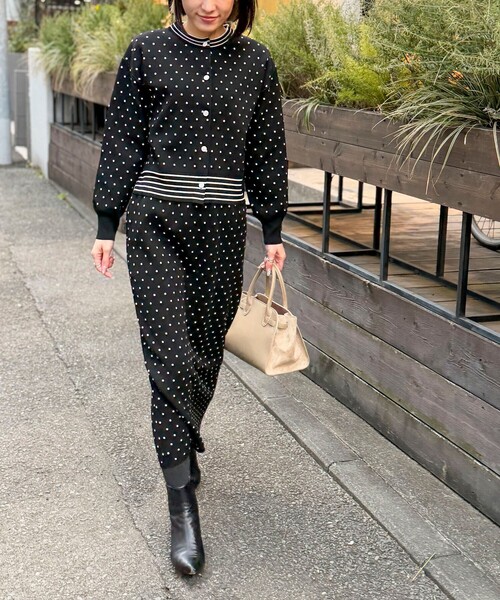 MICO COULIER（ミコクリエ）の「《セットアップ対応》エステルニットドットスカート（スカート・レディース・ライトグレー/ブラック・38）」の9枚目の写真