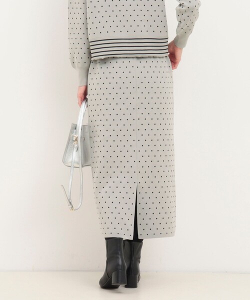 MICO COULIER（ミコクリエ）の「《セットアップ対応》エステルニットドットスカート（スカート・レディース・ライトグレー/ブラック・38）」の22枚目の写真