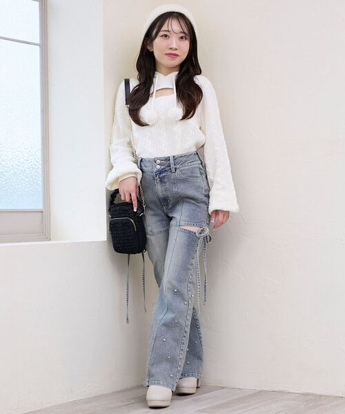 MAJESTIC LEGON（マジェスティックレゴン）の「ポンポン付きフードケーブルニット（ニット/セーター・レディース・アイボリー/チャコールグレー/ベージュ・MEDIUM）」の14枚目の写真