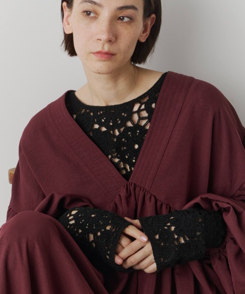 Libra Cue（リブラ キュー）の「フラワーモチーフかぎ編みニット（ニット/セーター・レディース・ブラック/アイボリー・FREE）」の14枚目の写真