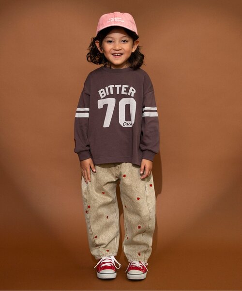 BREEZE(ブリーズ)の「ハート総柄 刺繍バレルパンツ_ジュニア対応(デニムパンツ・キッズ・ベージュ/ブラック・140/130/80/120/110/100/90)」の3枚目の写真