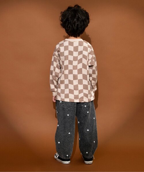 BREEZE(ブリーズ)の「ハート総柄 刺繍バレルパンツ_ジュニア対応(デニムパンツ・キッズ・ベージュ/ブラック・140/130/80/120/110/100/90)」の9枚目の写真