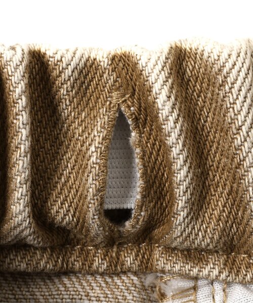 BREEZE(ブリーズ)の「ハート総柄 刺繍バレルパンツ_ジュニア対応(デニムパンツ・キッズ・ベージュ/ブラック・140/130/80/120/110/100/90)」の11枚目の写真