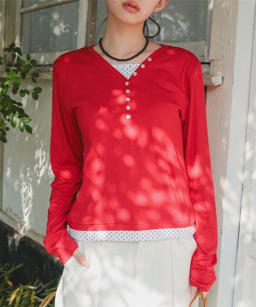 miette(ミエット)の「レイヤード風Vネックヘンリートップス(Tシャツ/カットソー・レディース・ブラック/レッド/ブラウン/グレー・L/M/S)」の4枚目の写真