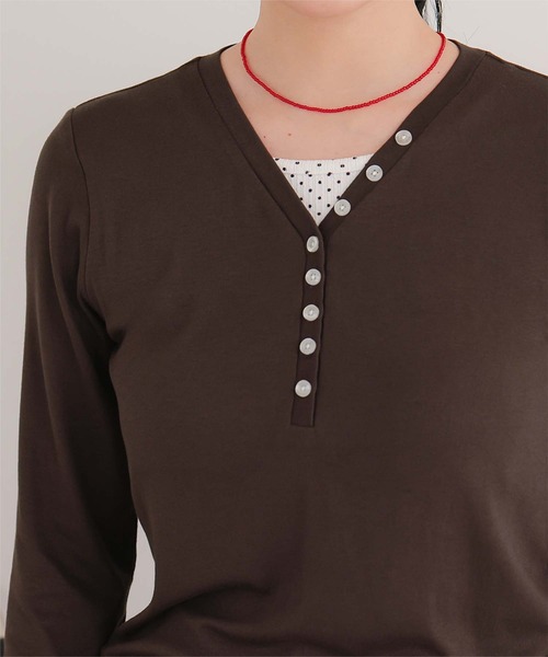miette(ミエット)の「レイヤード風Vネックヘンリートップス(Tシャツ/カットソー・レディース・ブラック/レッド/ブラウン/グレー・L/M/S)」の18枚目の写真