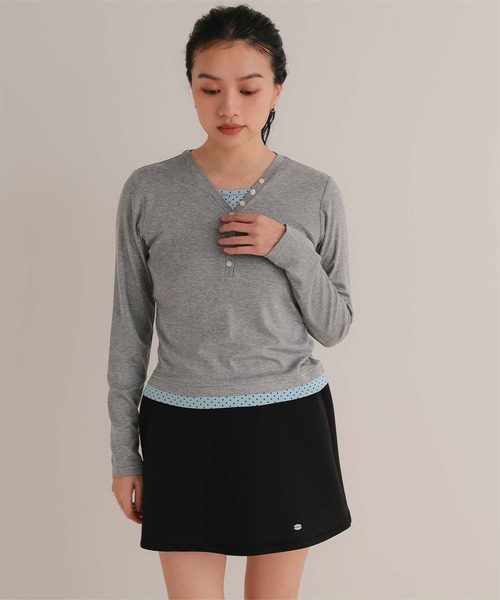 miette(ミエット)の「レイヤード風Vネックヘンリートップス(Tシャツ/カットソー・レディース・ブラック/レッド/ブラウン/グレー・L/M/S)」の16枚目の写真