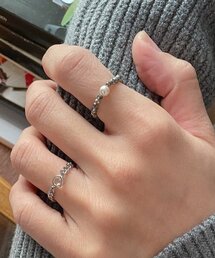 Pearl point grey crystal ring