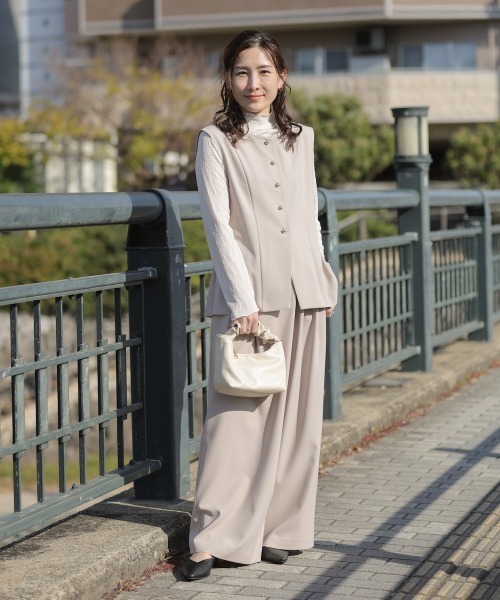 Bou Jeloud(ブージュルード)の「【はあちゅう*Bou Jeloud】2WAYフェイスベスト(ベスト・レディース・ベージュ/ネイビー・38/40)」の13枚目の写真