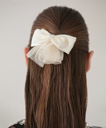 Leja（レジャ）の「【LEJA】ホワイトパールオーガンジーリボンバレッタ結婚式 パーティー 成人式 二次会 同窓会 お呼ばれ オケージョン 20代 30代（バレッタ/ヘアクリップ）」