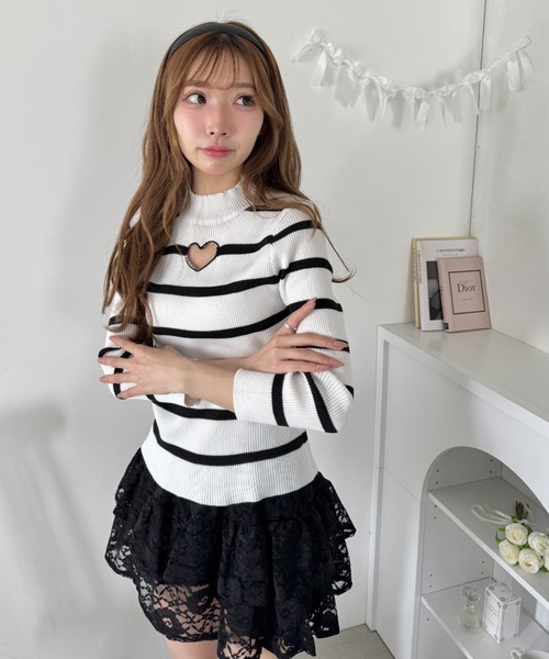 Loueme(ルエム)の「オープンハートボーダーリブトップス(Tシャツ/カットソー・レディース・ライトブルー/ホワイト/ブラック・FREE)」の17枚目の写真