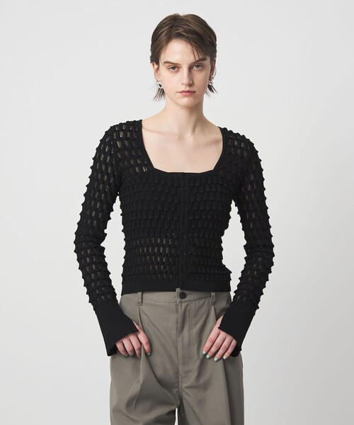 ASTRAET（アストラット）の「＜ASTRAET＞12G アイレット スクエアネックカーディガン（カーディガン/ボレロ・レディース・ホワイト/ブラック・FREE）」の2枚目の写真