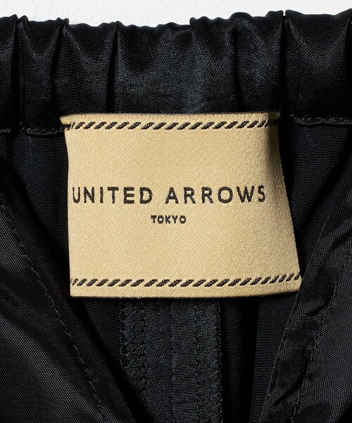 UNITED ARROWS(ユナイテッドアローズ)の「サテン 3Dリボン パンツ ‐ウォッシャブル‐(その他パンツ・レディース・ブラック・36/38)」の18枚目の写真