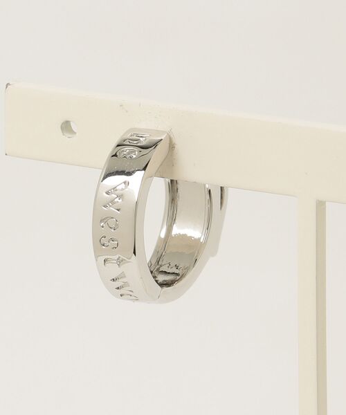 Vivienne Westwood MAN(ヴィヴィアンウエストウッドマン)の「MAN. BOBBY SINGLE HOOP(その他・メンズ・シルバー/ブラック・FREE)」の3枚目の写真