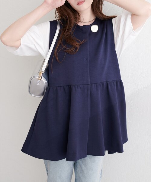 natural couture（ナチュラルクチュール）の「ダンボールペプラムベスト（ベスト・レディース・ブラック/グレイッシュベージュ/ネイビー・FREE）」の3枚目の写真