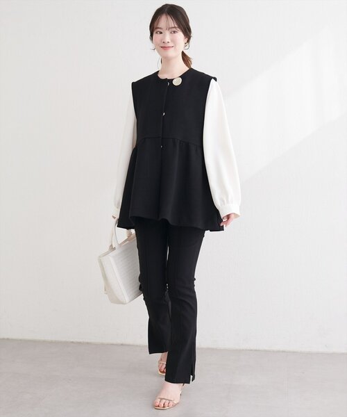 natural couture（ナチュラルクチュール）の「ダンボールペプラムベスト（ベスト・レディース・ブラック/グレイッシュベージュ/ネイビー・FREE）」の7枚目の写真